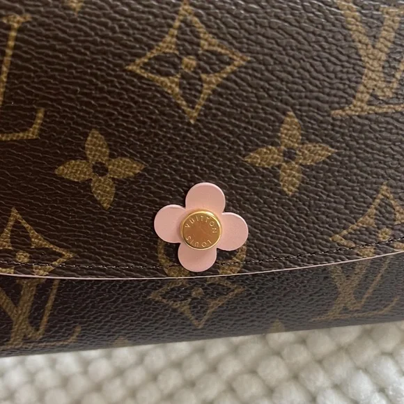*SOLD* Limited Edition Louis Vuitton Monogram Bloom Flower Emilie Wallet Fuchsia - Picture 6 of 8